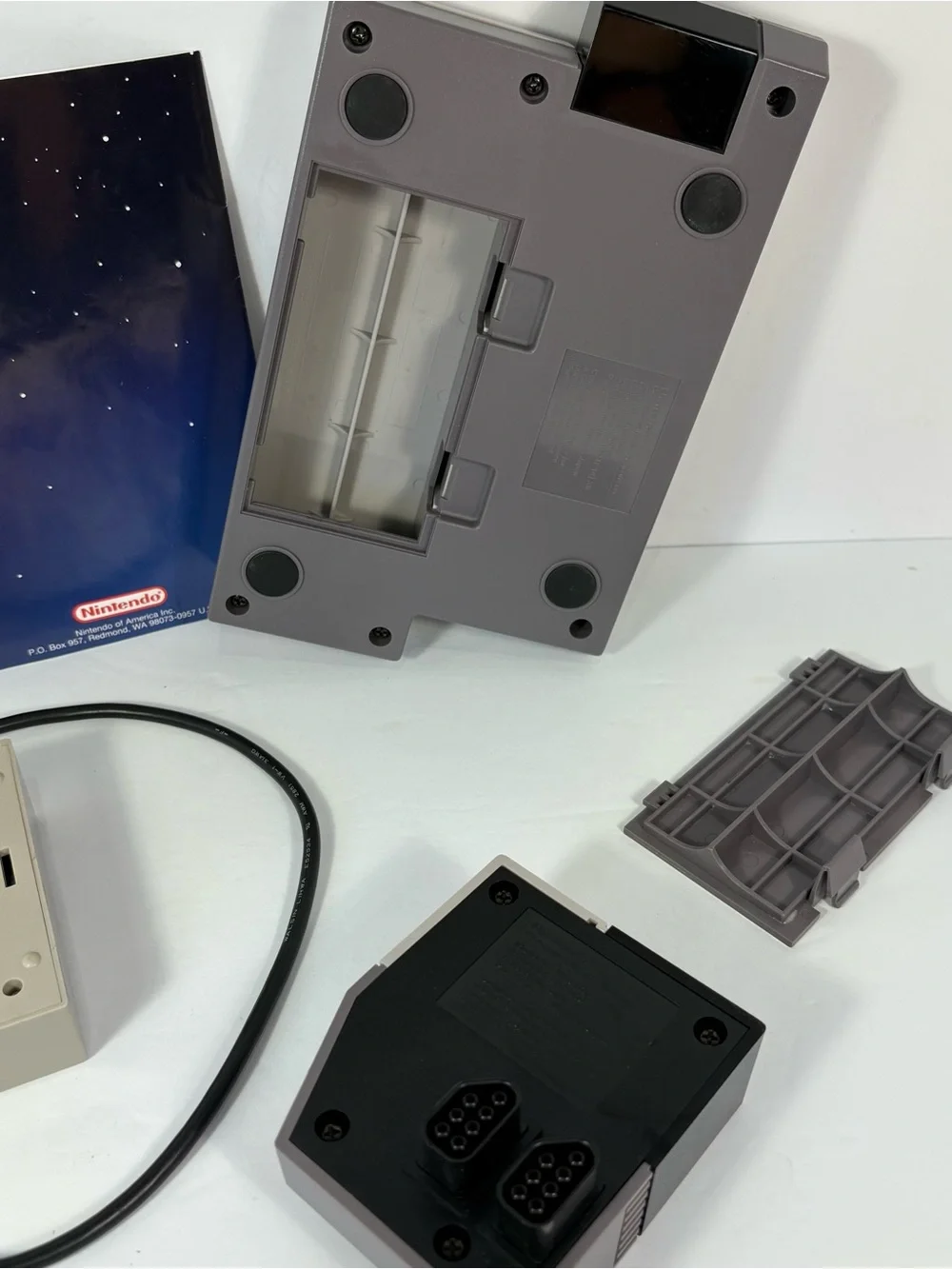 Original Nintendo NES Satellite 4 Player Wireless Adapter MultiTap Base Receiver